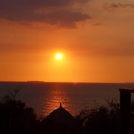 Islas Hotel 5*